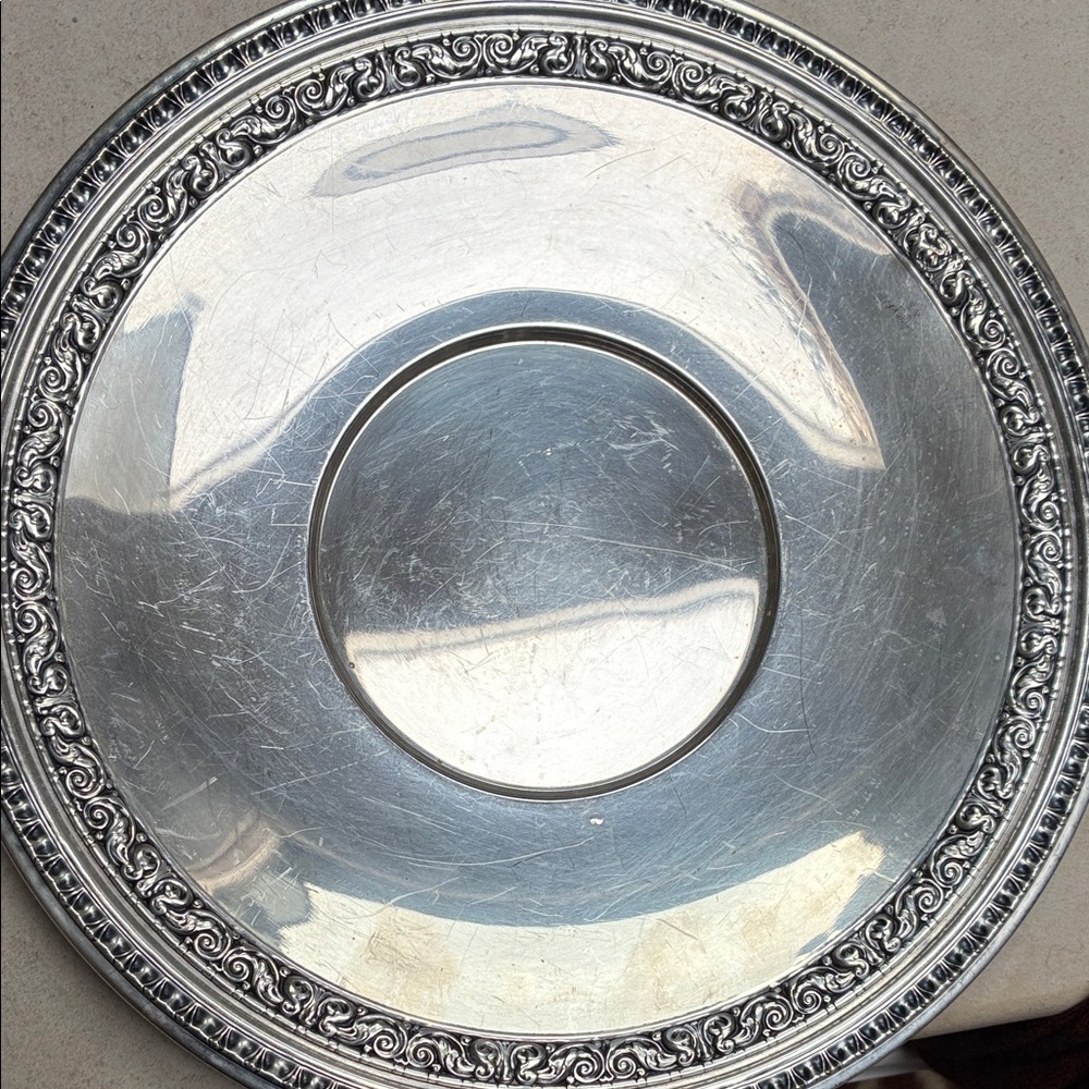 Vintage Reed and Barton silver plate trays - Picture 4 of 7